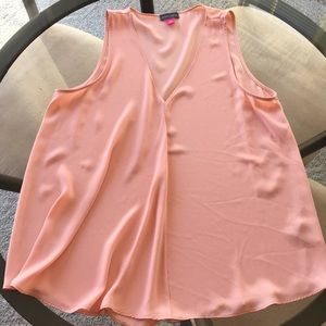 NWOT Vince Camuto Peach Silky Vneck Top PM